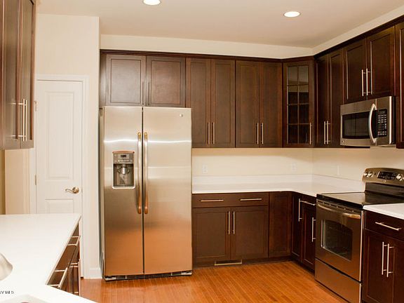 3rd image of 1710 Hollow Oak Ct