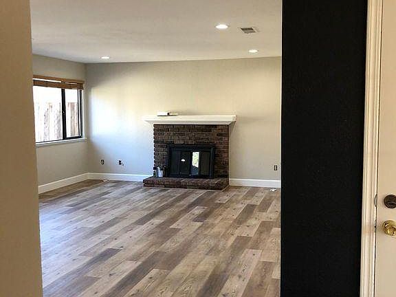3rd image of 8074 Iglesia Dr