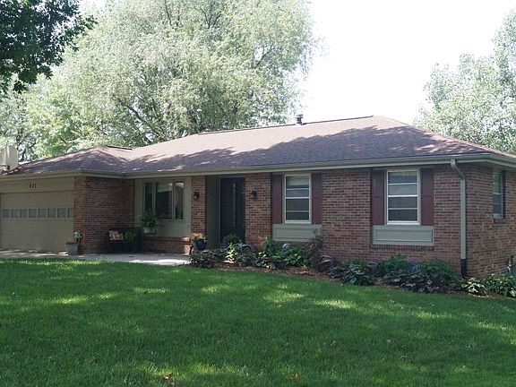 2nd image of 431 Sycamore Dr