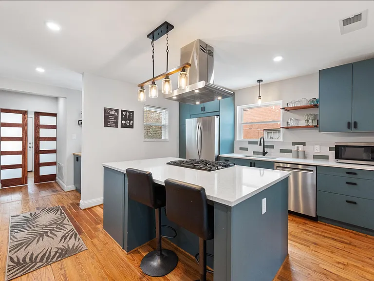 2624 Willing Ave — Photo 5