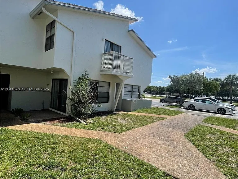 2580 Coral Springs Dr #2580 — Photo 95
