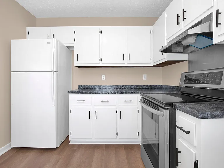 7006 Candlewood Dr — Photo 13