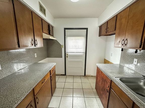 2nd image of 1508 W Nolana Ave Unit B
