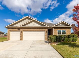 109 Creek Ridge Dr, Meridianville, AL 35759