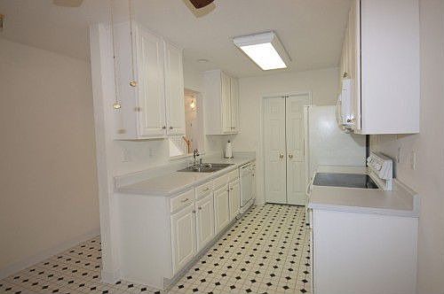 5th image of 12608 Carnoustie Ln