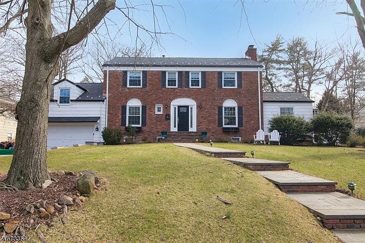 1st image of 74 Whiteoak Dr