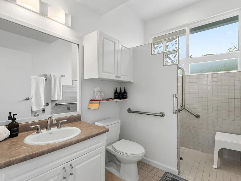 220 S Kalaheo Ave #A — Photo 14