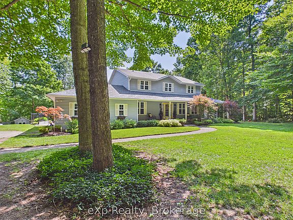 3rd image of 20 Highland Cres
