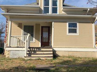 704 S 2nd St, Fairfield, IA 52556
