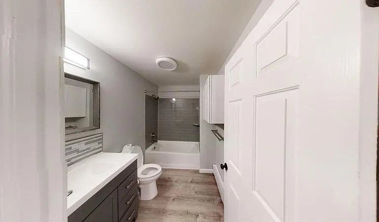 120 N Summit St #1 — Photo 13