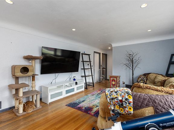 3rd image of 2225 12th St W