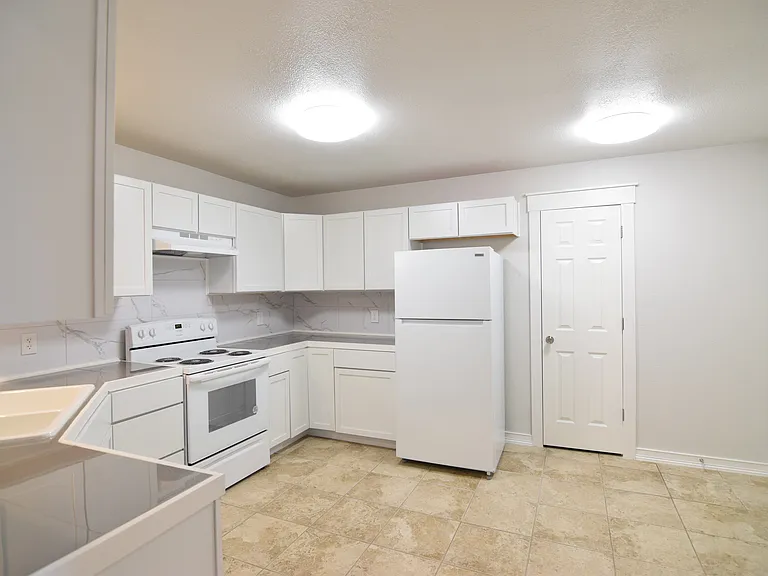 2307 Traverse Dr — Photo 4