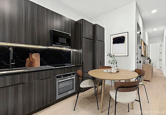 4th image of 408 W 46th St