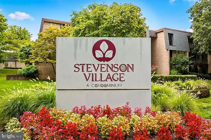 Stevenson Villag — Photo 3