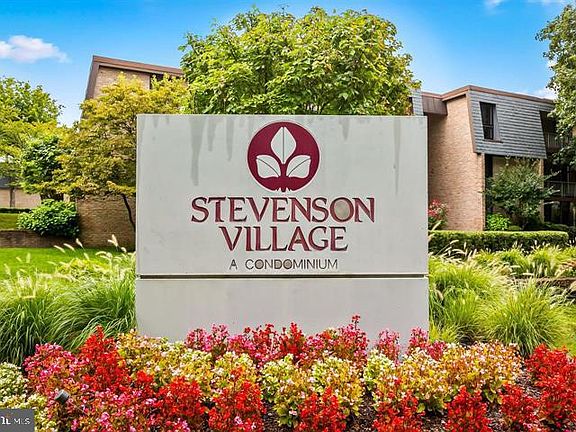 3rd image of 3 Stonehenge Cir APT 3