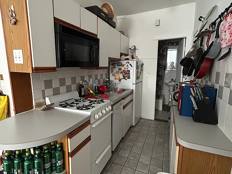 10 Phillips St #6 — Photo 8