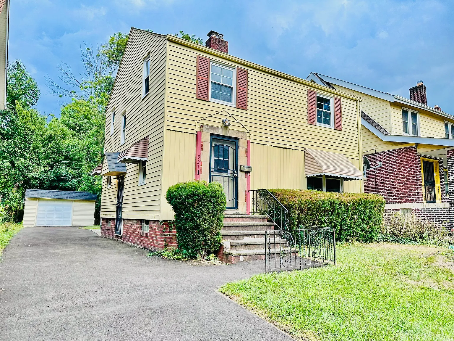 3 bed, $1,600 — Photo 1