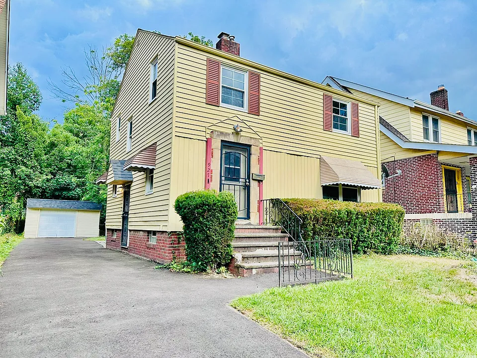 927 Selwyn Rd