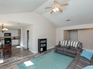 6236 Brookside Dr, Watauga, TX 76148