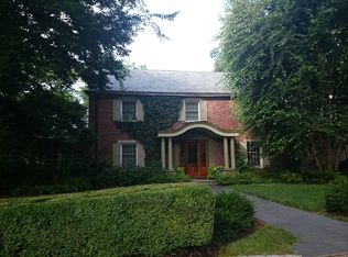 131 Laurel Rd, Brookline, MA 02467