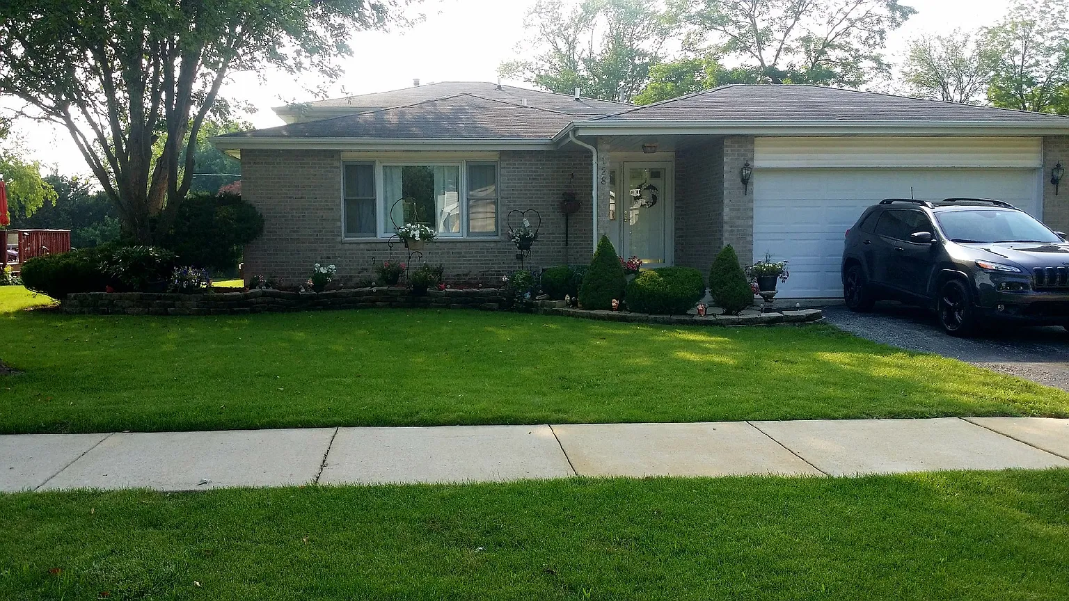 128 Valleywood Dr photo 1