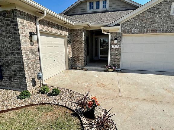 2nd image of 1632 SW 159th St