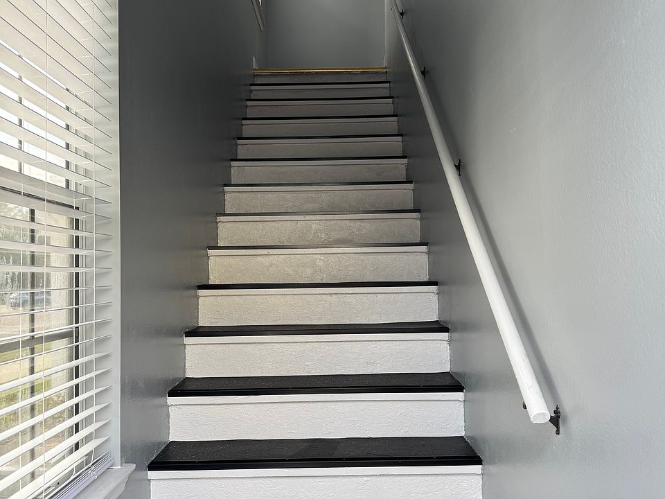 1st image of 4315 Four Oaks Blvd #2