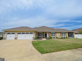 203 Miller Dr, Kingsland, GA 31548