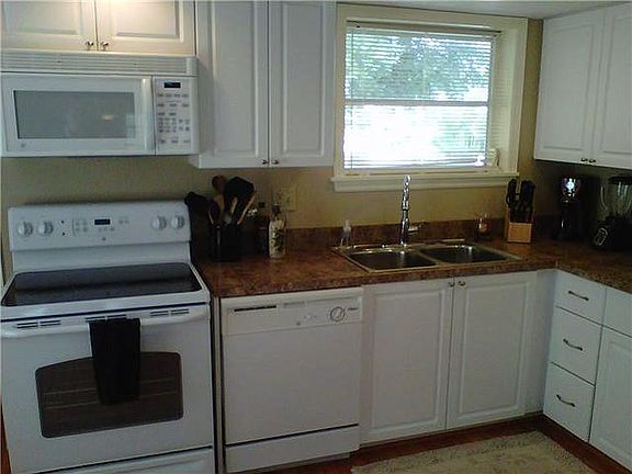 5th image of 2800 SE Morningside Blvd