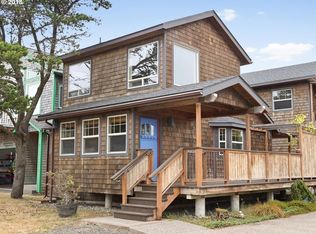 228 14th Ave, Seaside, OR 97138