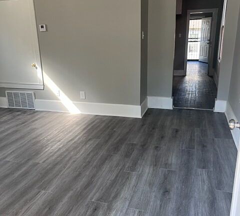 5th image of 325 Lema Pl