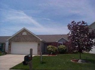 2212 Longleaf Dr, Greenwood, IN 46143