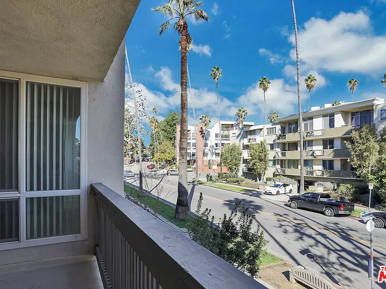 809 S Bundy Dr #103 — Photo 11