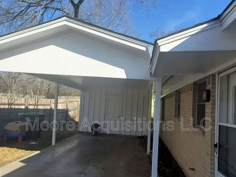1437 S Rusk St — Photo 16