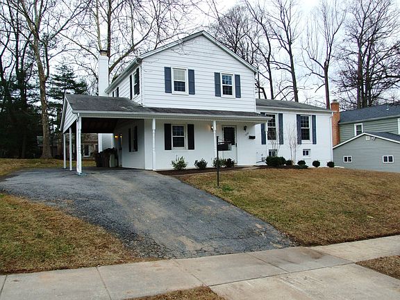 2nd image of 520 Nelson St