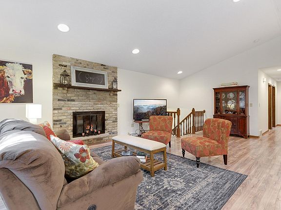 4th image of 17226 Woodbine St NW