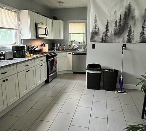 3rd image of 67 Cleverly Ct APT 3
