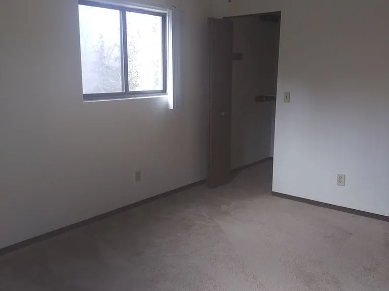 2833 University Ave — Photo 12