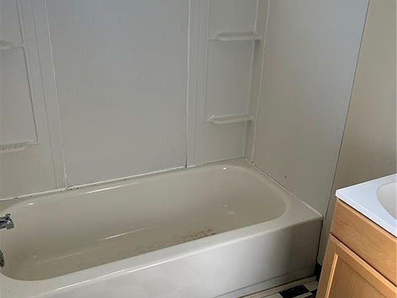 3rd image of 1724 Xenia Ave