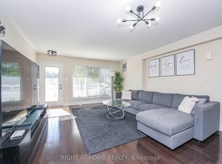 3335 Thomas St #13, Mississauga, ON L5M0P7