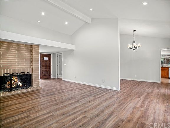 5th image of 6403 E Calle Del Norte