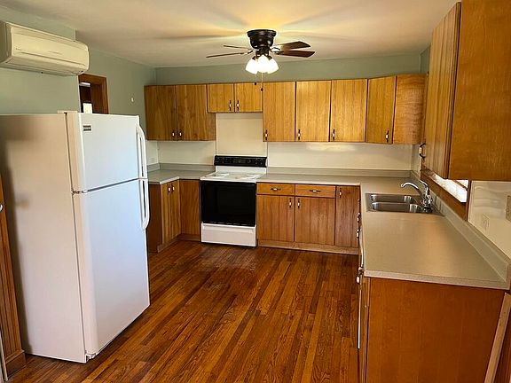 3rd image of 226 Sweetpea Ln