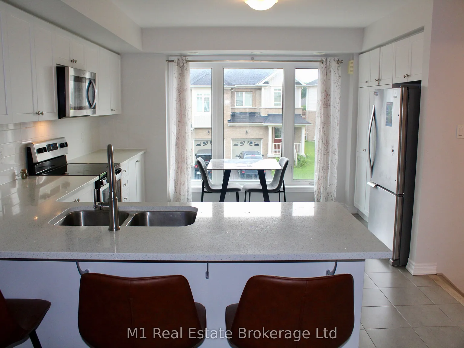 2 bed, $2,850 — Photo 4