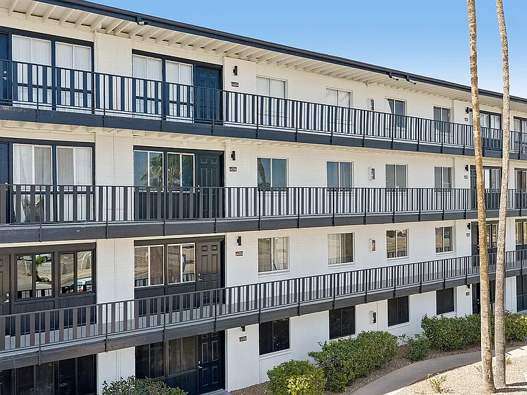 Miramonte on 3rd Apartment Building