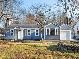 141 Montrose Ave, Wakefield, MA 01880