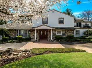 1564 Buck Hill Dr, Huntingdon Valley, PA 19006