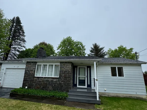 120 Valley View Ave, Troy, NY 12182