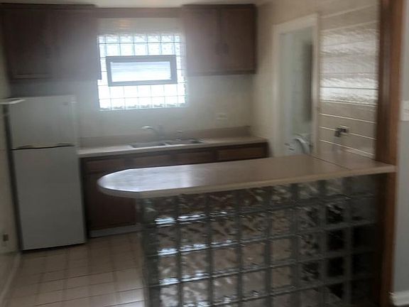 3rd image of 4015 N Oketo Ave