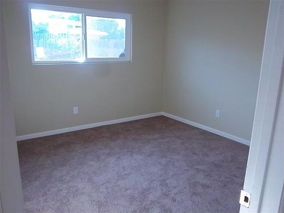 3rd image of 434 Willmott Ave