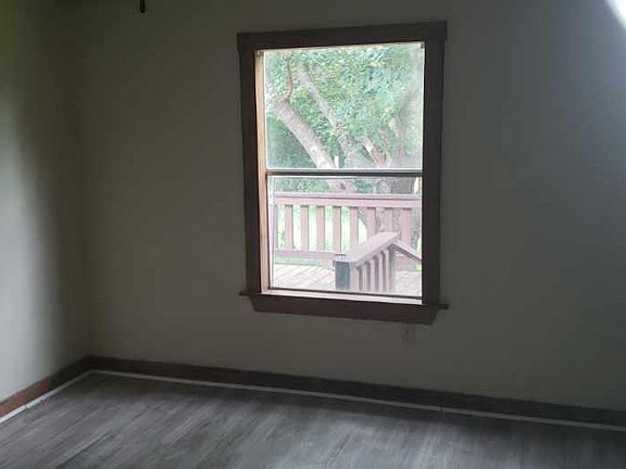 4th image of 600 Lazy Acres Cir